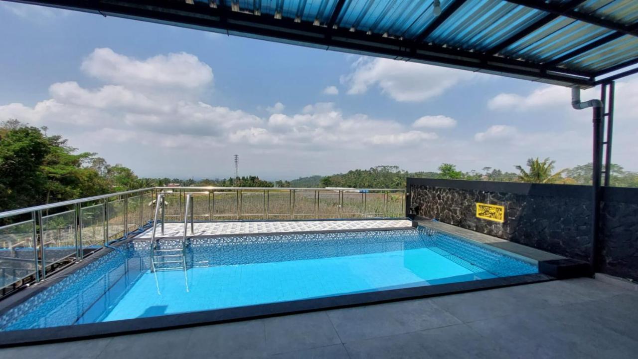 Pool Villa Saung Suluh Purwokerto Exterior foto